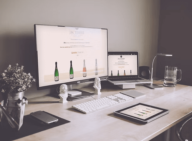 Mockup d'une boutique e-commerce sur écrans multiples